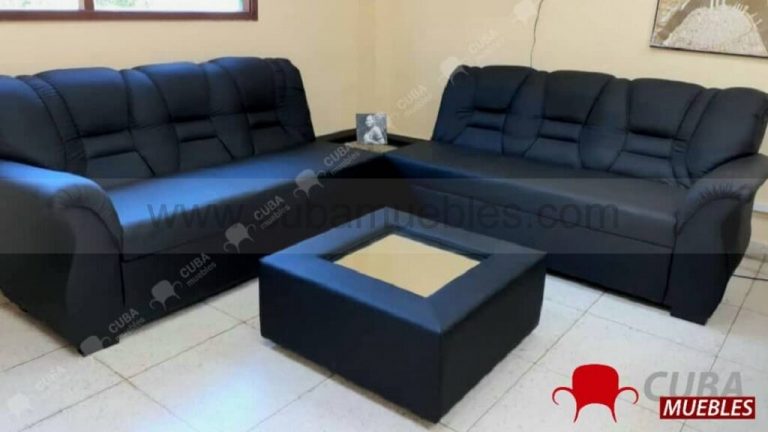 Brasileño con Mesita Esquinera